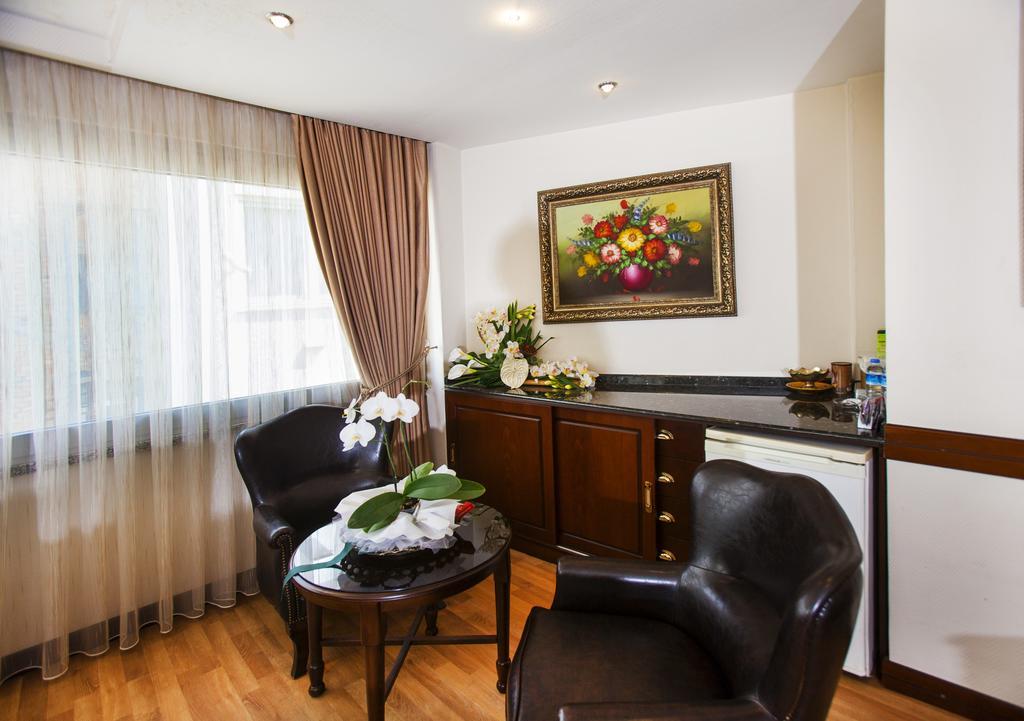 Adana Erten Hotel Eksteriør bilde